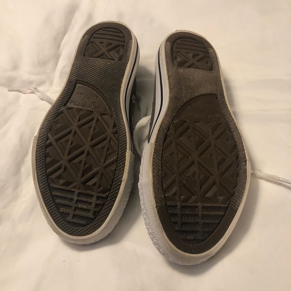 EUC All Star Coverse Size 1 Kids Wore Once Do Not Have Box - Picture 6 of 7